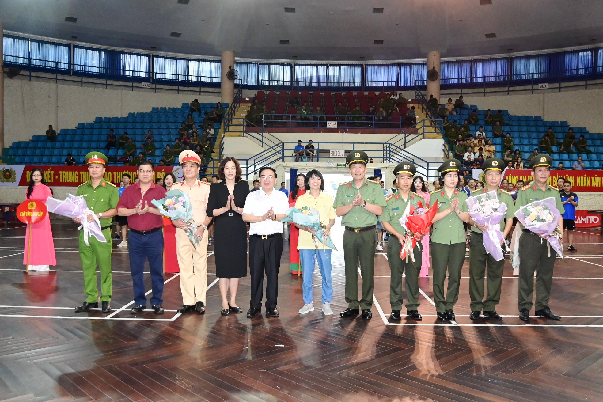 Khai mạc Giải bóng bàn chào mừng kỷ niệm 79 năm Ngày truyền thống lực lượng CAND (19/8/1945 – 19/8/2024)